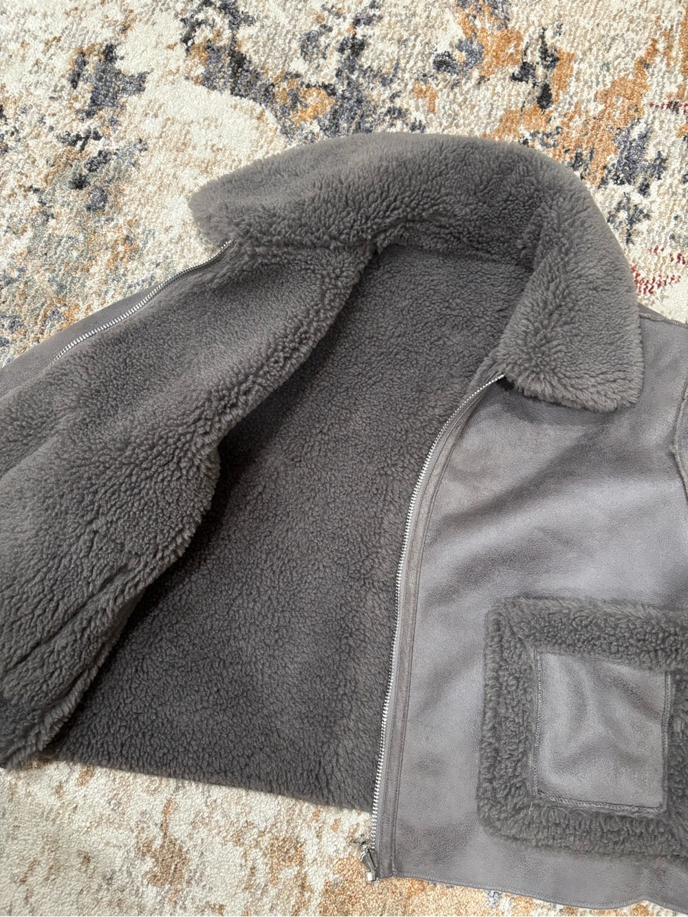Jakke Vera Reversible Faux-Shearling Aviator Jacket - Picture 4 of 8